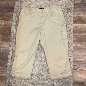 Womens Lee Capri Pants - Relaxed Fit - Mid Rise, Size 16, medium